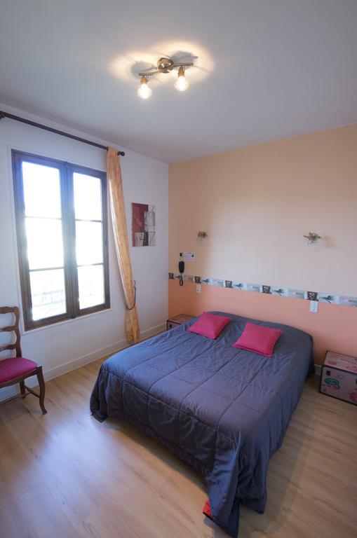 Hotel Du Commerce Millau Room photo