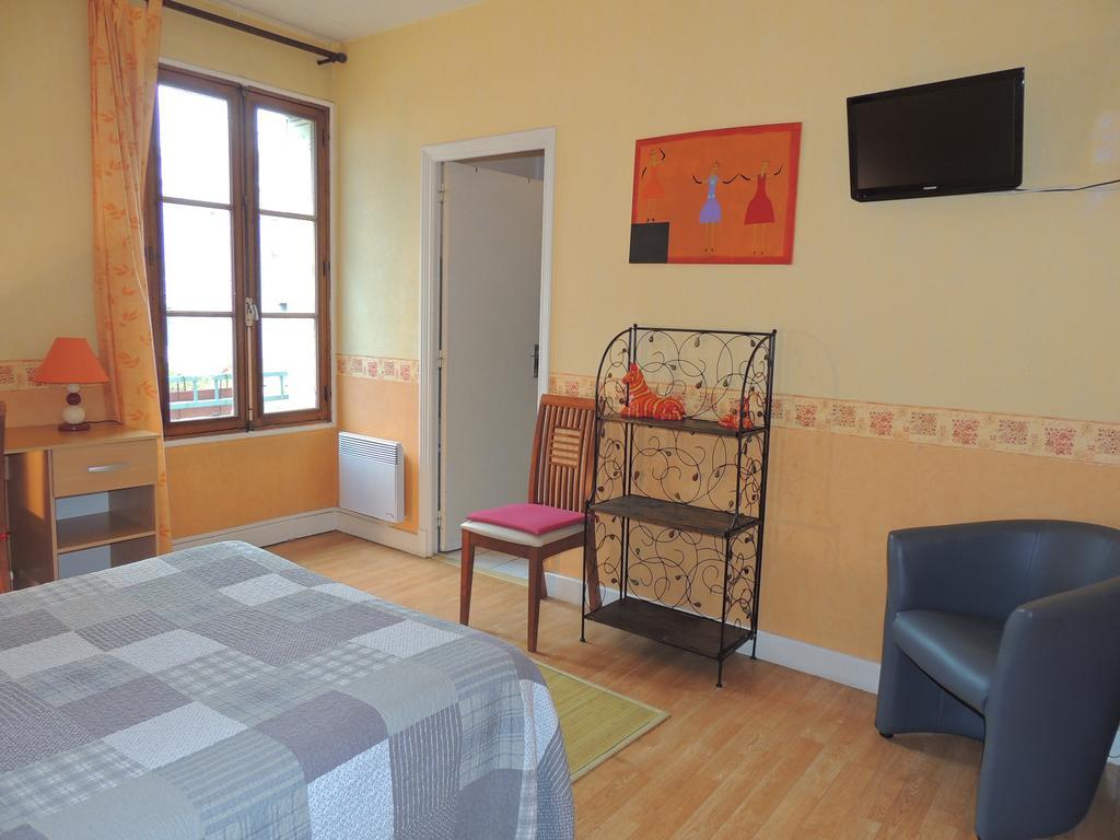 Hotel Du Commerce Millau Room photo